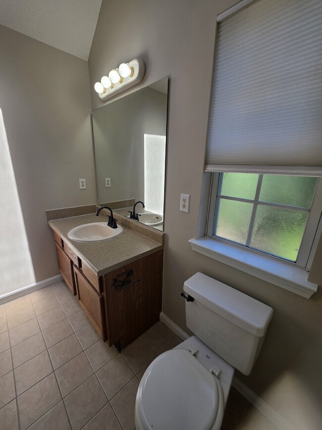 Photo - Cute 2 story in great area of Peachtree City!