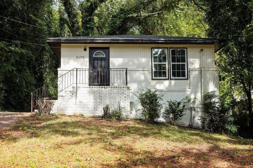 Photo - 2179 Worthem Ave SW