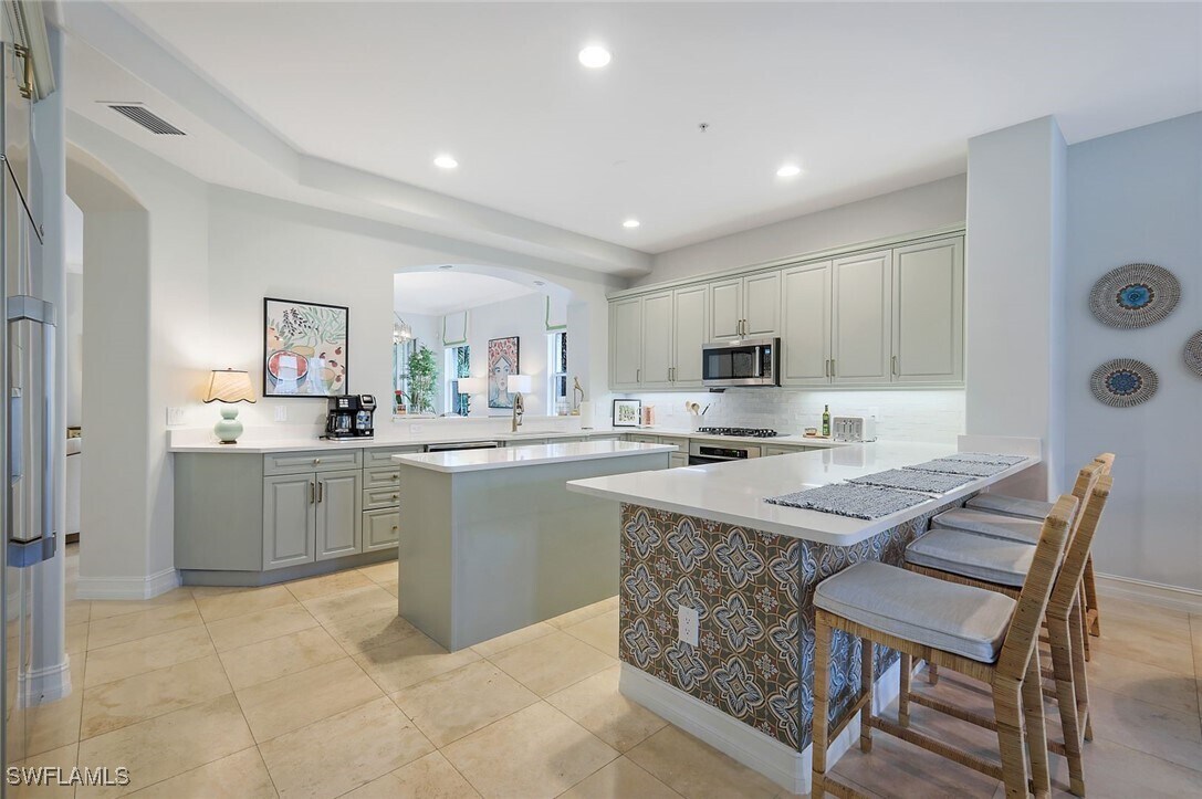 Photo - 2855 Tiburon Blvd E Unidad 102