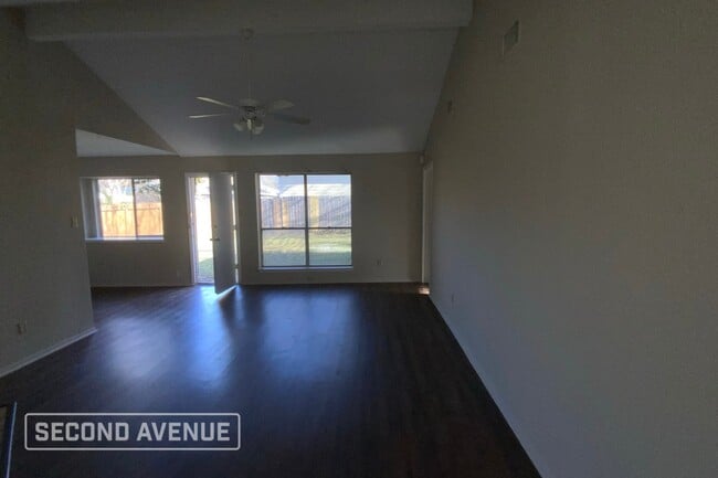 Photo - 15919 Rosebriar Dr