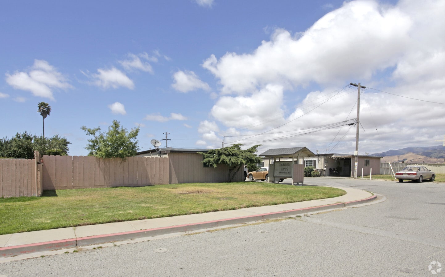 Photo - Bardin Apartments