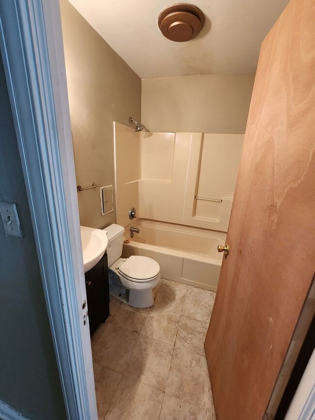 Photo - 2 Bed 1 Bath