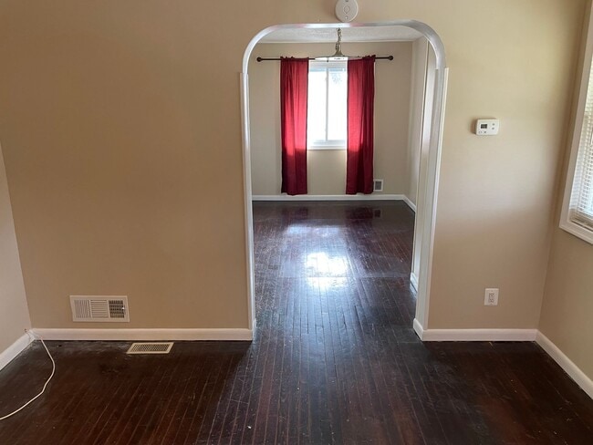 Photo - 1126 Wedgewood Rd