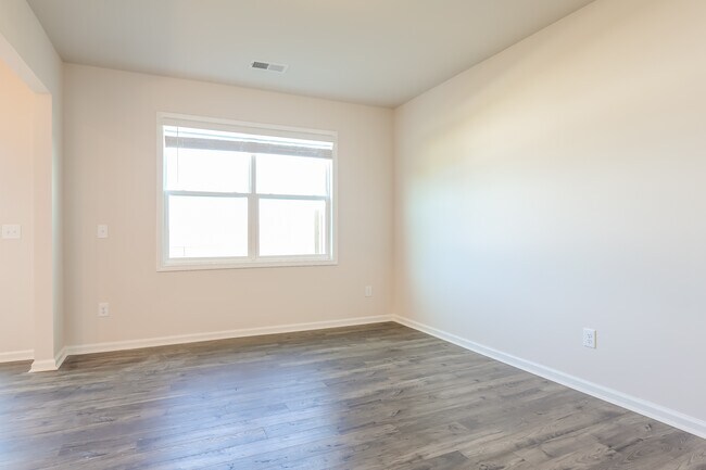 Photo - 22 Apricot Ln