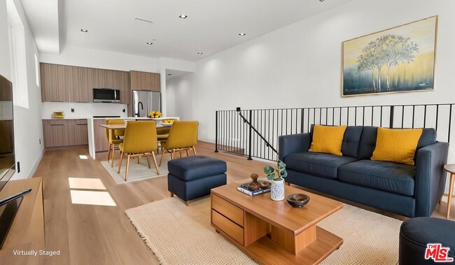 Building Photo - 10844 Peach Grove St