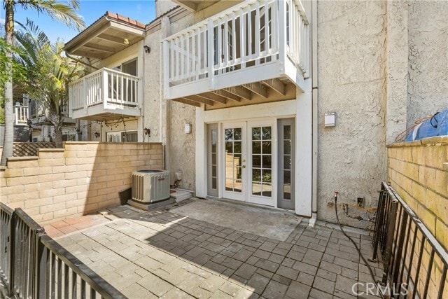 Photo - 23821 Hillhurst Dr