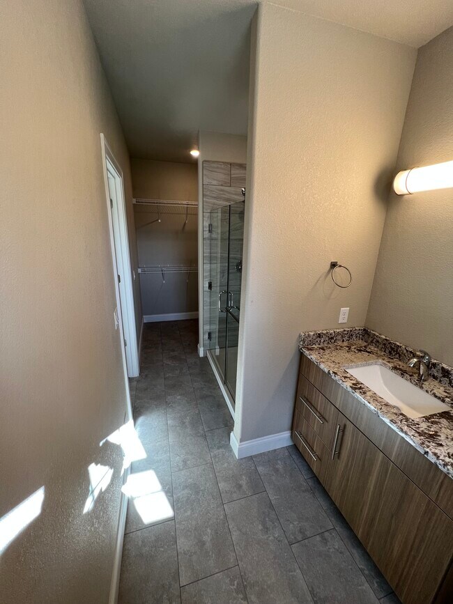 West House at Foxtown + Foxtown Townhomes Mequon, WI