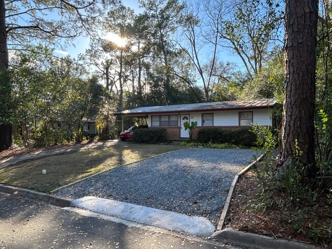 Photo - 4/2 with additional office