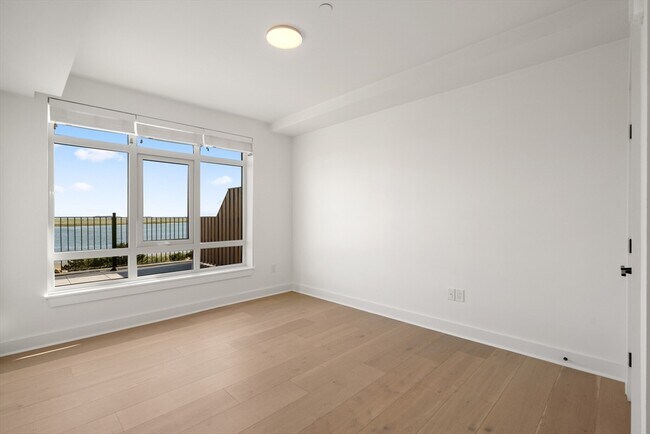 Photo - 917 Bennington St Unit PH506