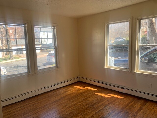 11-13 Arnold St