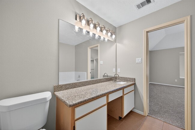 Photo - 1826 Oak Valley Dr