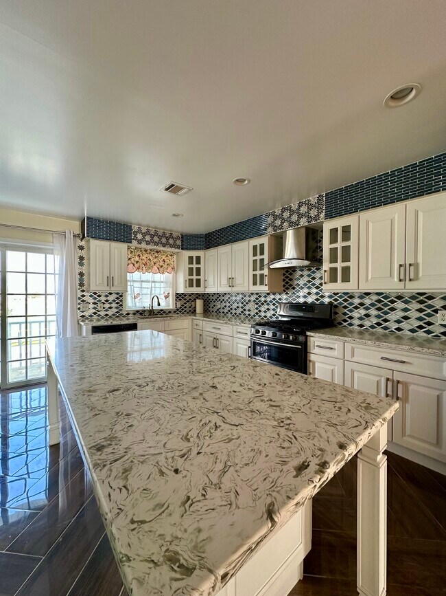 Photo - 3 Harbor Front Ct