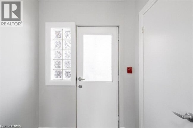 Photo - 81 Gibson Ave Unit 3