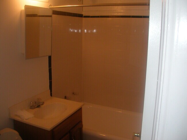 5826 Colorado Ave NW Unidad 1058 - 3 - Apt 3