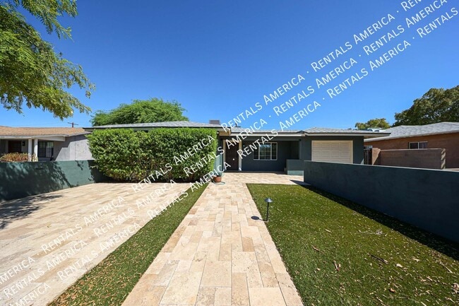 1310 W Glenrosa Ave