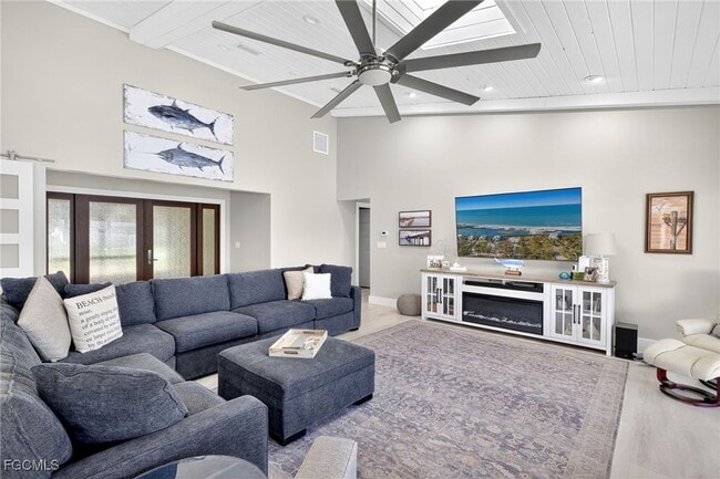 Photo - 611 SW 57th St House