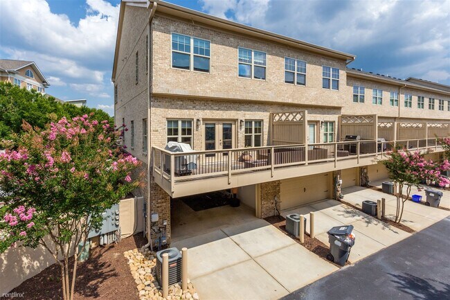 Photo - 3 br, 3.5 bath Townhome - 745 Fountainhead...