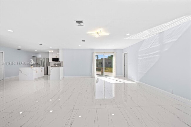 Photo - 1720 SW 13th St