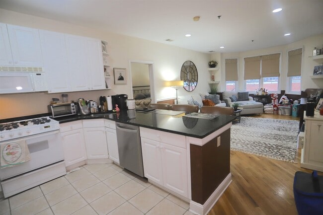 Photo - 915 Madison St Unit 3C