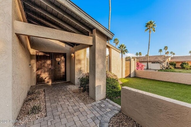 Photo - 2001 N 87th Way