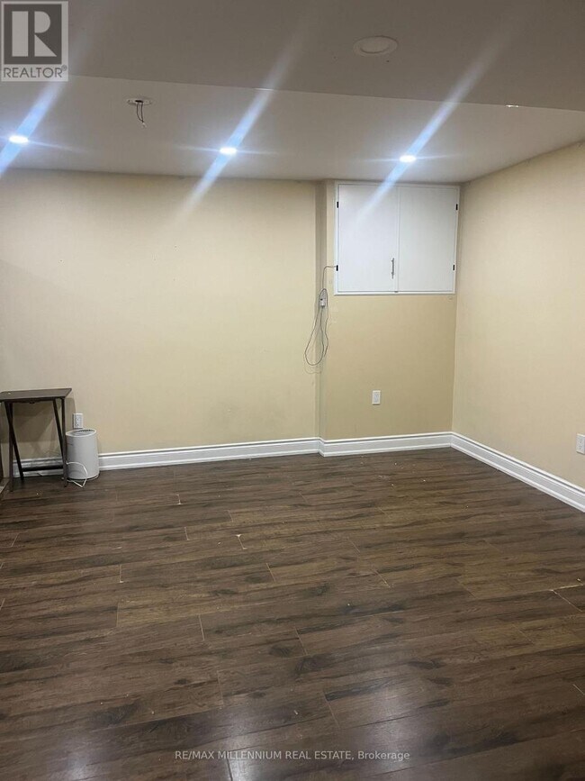 Photo - 18 Junewood Crescent