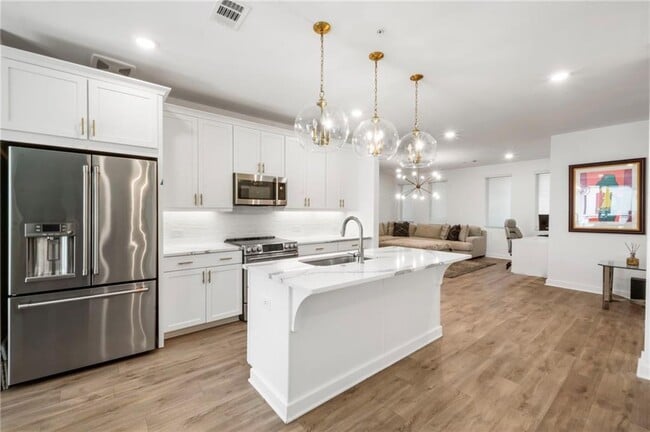 Building Photo - 383 Grant Cir SE Unit 1623