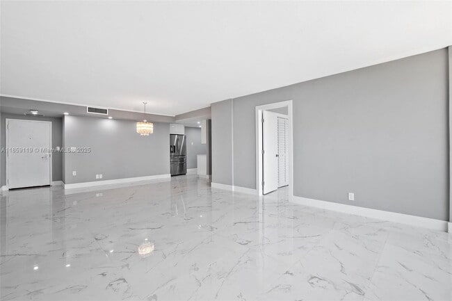 Photo - 780 NE 69th St Unidad 905