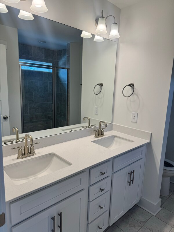 Photo - 605 Wetherbrooke Way