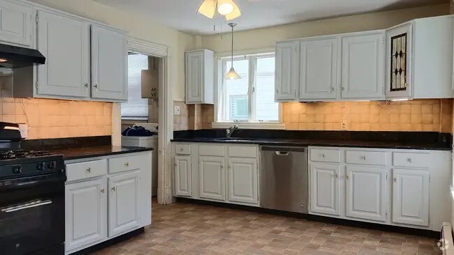 Building Photo - 52 Crescent Ave Unit 1 Rental