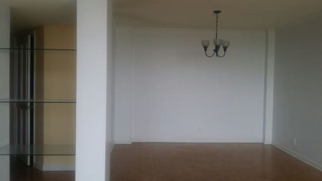 Photo - 1101 N Elm St Unidad 1204