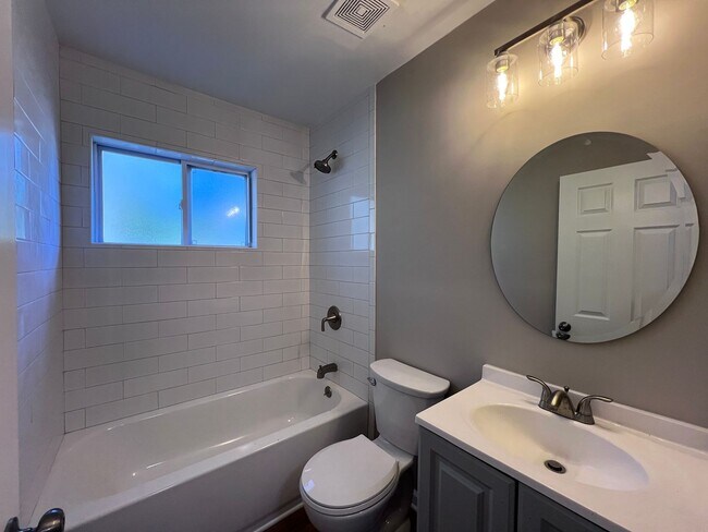 Photo - 3 Bedroom 2 bath home in downtown Port Wentworth