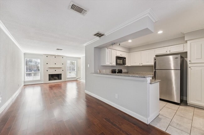 2501 Bering Dr Unit 5