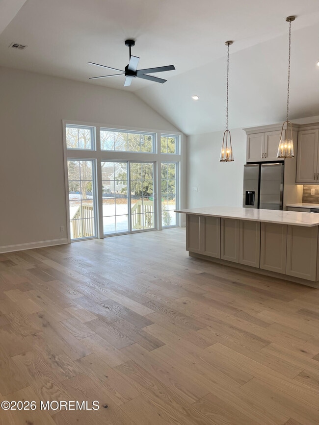 Photo - 10 Johnson Ave