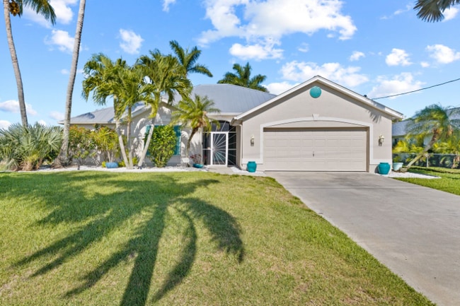 Building Photo - 2543 SW 15th Ave