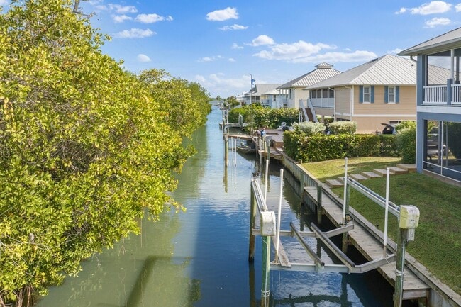 Photo - 5440 95th St