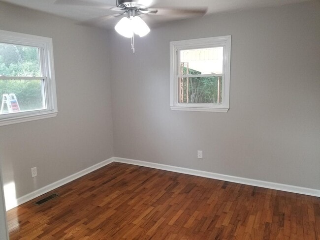 Photo - 1571 Warrior Rd