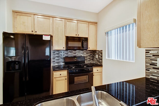 Photo - 12132 Hart St Unit 203