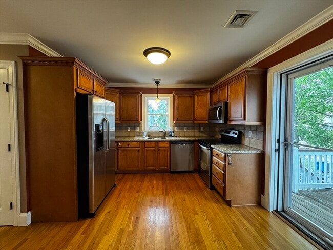Photo - 92 Alder St Unit 2