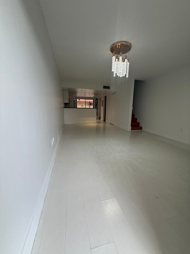 Photo - 2582 W 56th St Unit VALENCIA GARDENS