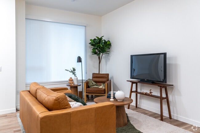 116 1BR, 1BA - 582SF - Living Room - The Wes