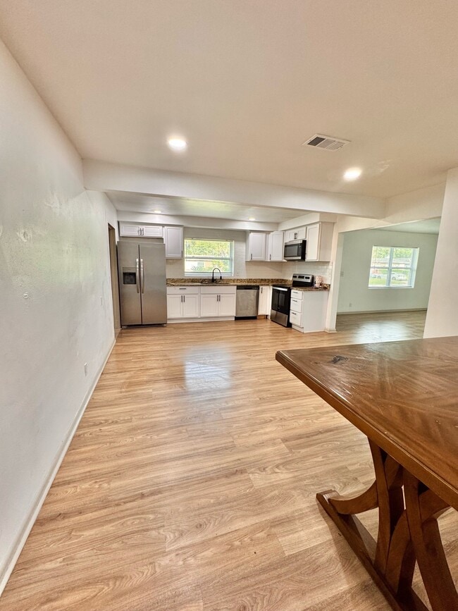 Photo - 6910 Cartier Cir