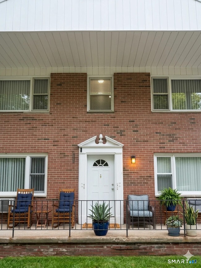 Building Photo - 56 Wakelee Ave Unit 29