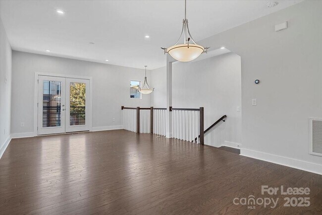 Photo - 12147 Brooklyn Ave