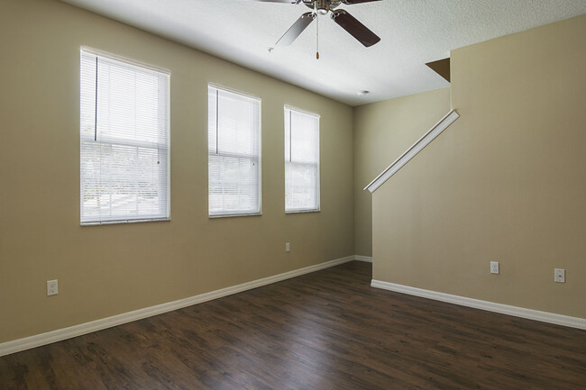 The Pointe at Merritt Street