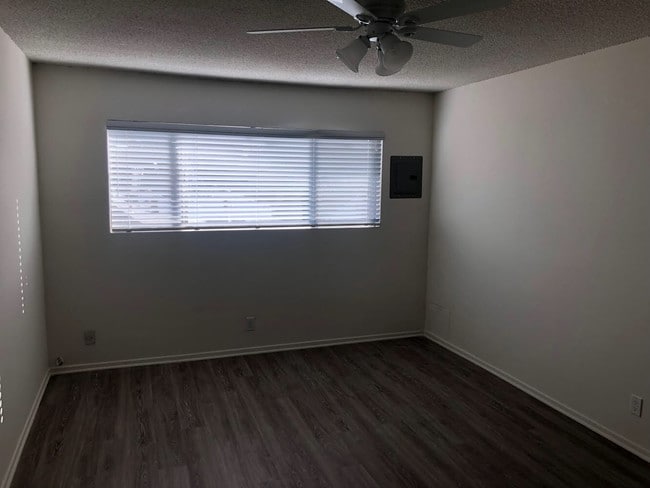 Photo - 5942 Malabar St Unit E