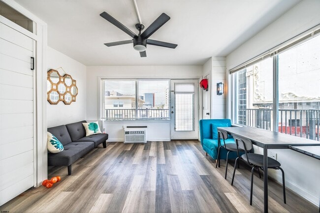 Building Photo - 3501 Boardwalk Unit C-216
