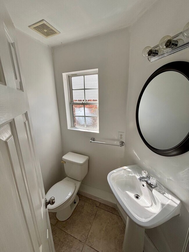 Photo - 141 Chastain Loop