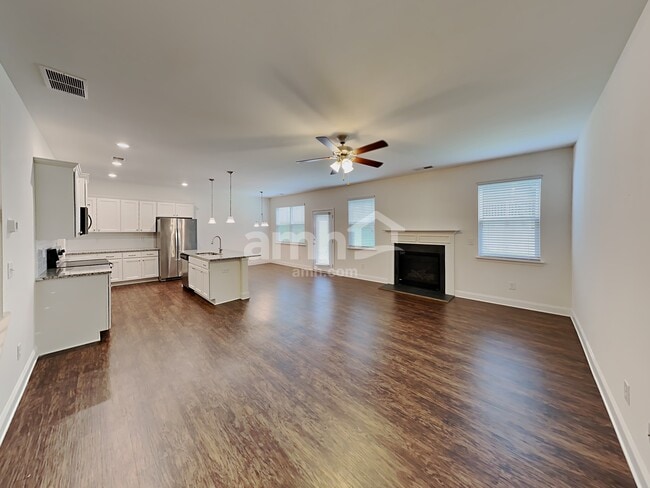 Photo - 230 McBee Pl