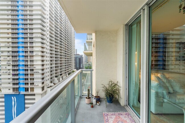 Photo - 1155 Brickell Bay Dr Unit 1903