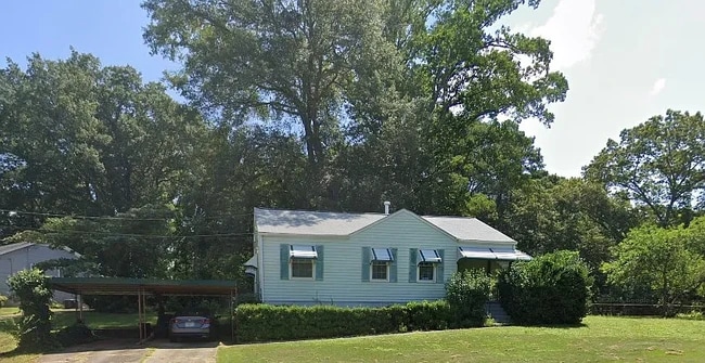 Photo - 1740 Crestridge Dr SE